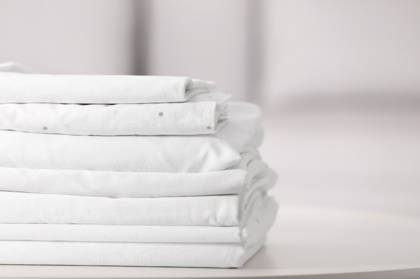 How to Fold Bed Sheets: Step-by-Step Instructions for Folding a Fitted Bed  Sheet