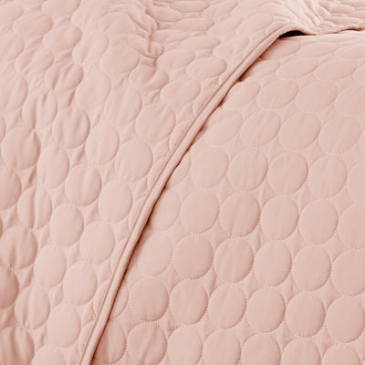 Details and Texture of Southshore Essentials Quilt Set in Pastel Pink#color_pastel-pink