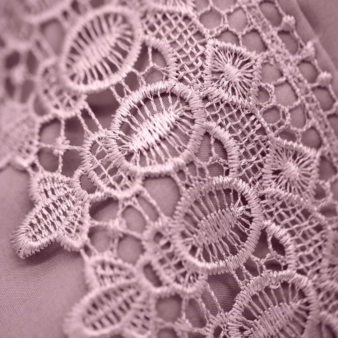 Details of Crochet Lace Hem of Vilano in Lavender#color_vilano-lavender