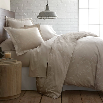 Create a Shabby Chic Bedroom Design