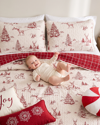 Winterwood Christmas 6-Piece Reversible Quilt Set