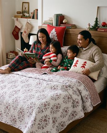 Merry Manor 6-Piece Reversible Quilt Set