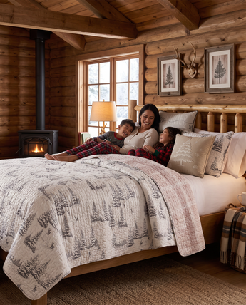 Frosted Pines 6-Piece Reversible Quilt Set