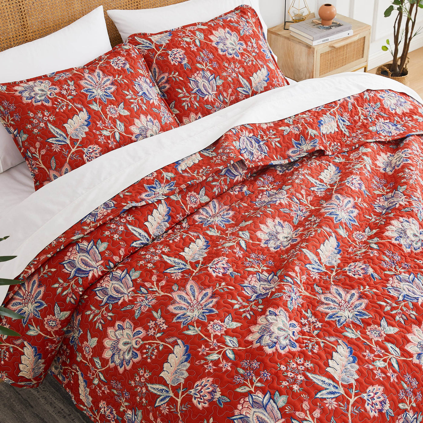 Top View of Jacobean Willow Oversized 7-Piece Quilt Set in Red#color_jacobean-willow-red