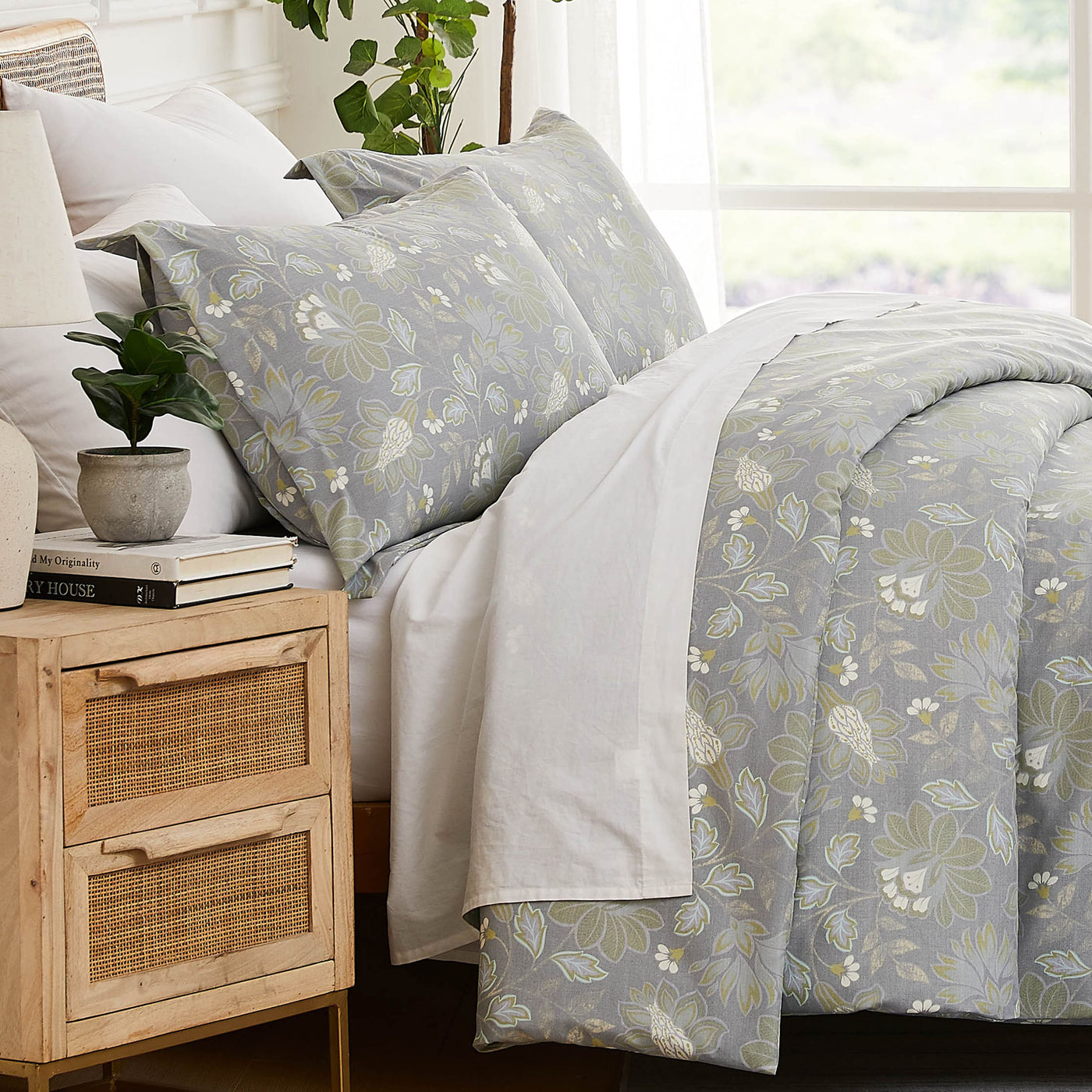 Side View of Everyday Essentials 6PC Sheet Set in Grey in grey#color_infinite-blossom-steel-blue
