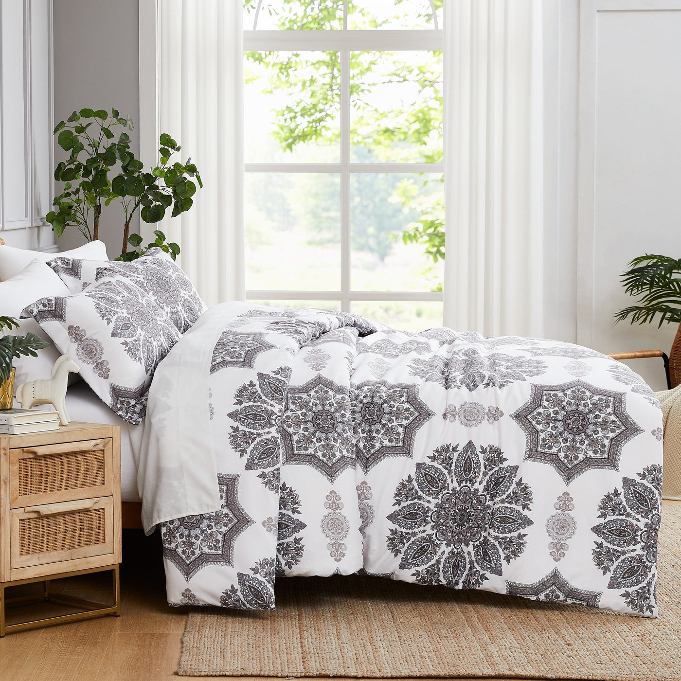 Side View of Infinity Comforter Set in grey#color_infinity-grey