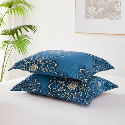 Detailed Shams Image of Midnight Floral Comforter Set in blue#color_midnight-floral-aqua