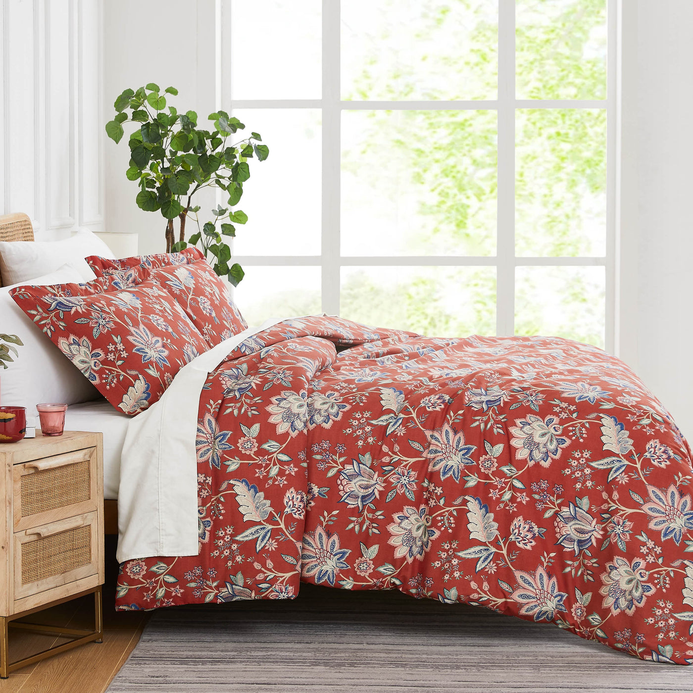Side View of Jacobean Willow Duvet Cover Set in Red #color_jacobean-willow-red