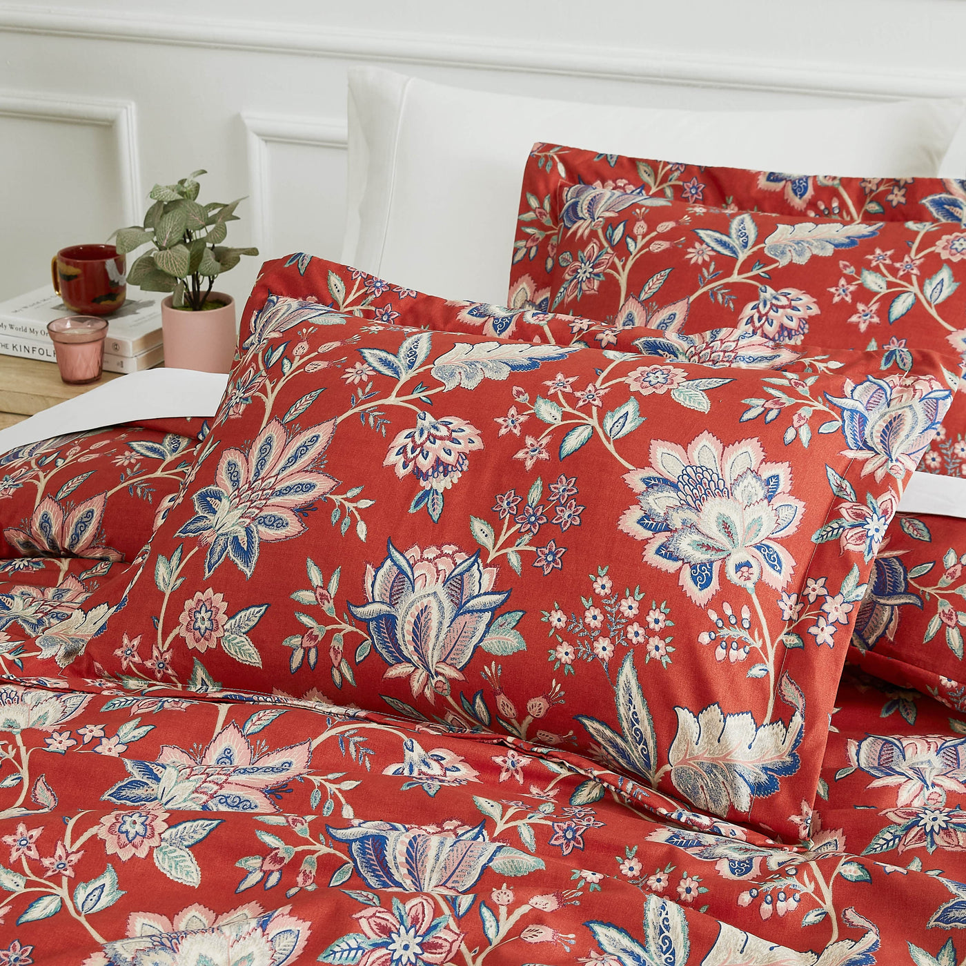 Details and Prints of Jacobean Willow Duvet Cover Set in Red #color_jacobean-willow-red