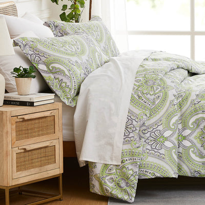 Side View of Pure Melody Duvet Cover in green#color_pure-melody-green