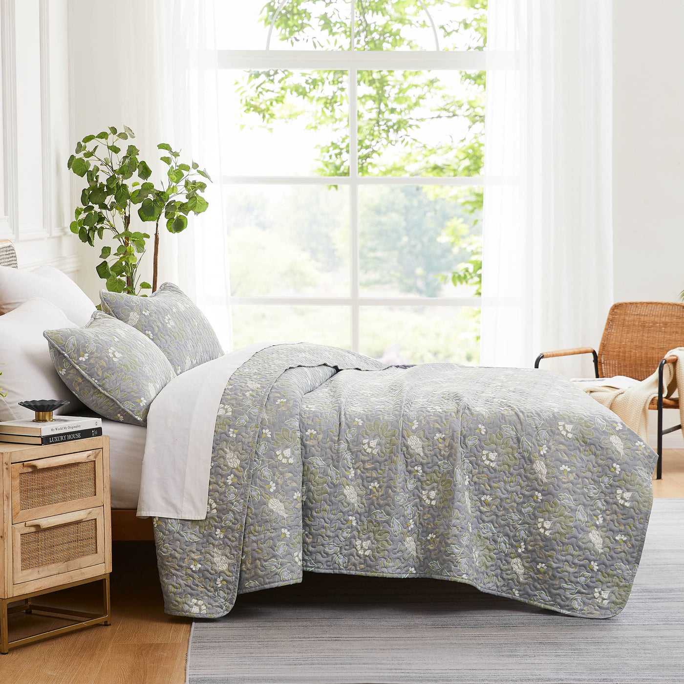 Side View of Infinite Blossom Quilt Set in steel blue#color_infinite-blossom-steel-blue
