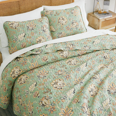 Angled Top View of Jacobean Willow Quilt Set in Green #color_jacobean-willow-green