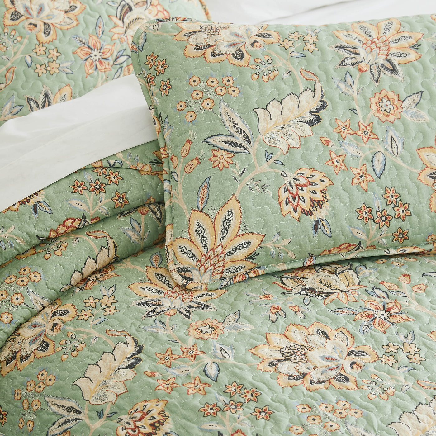 Details and Prints of Jacobean Willow Quilt Set in Green #color_jacobean-willow-green