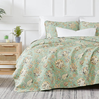 Front View of Jacobean Willow Quilt Set in Green #color_jacobean-willow-green