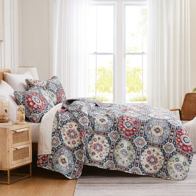 Side View of Kilim Oversized Quilt Set in Multi-Colored#color_kilim-multi-colored