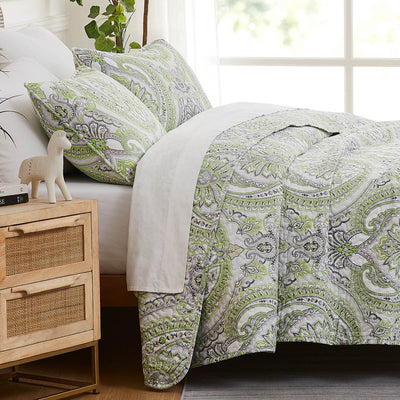 Side View of Pure Melody Quilt Set in green#color_pure-melody-green