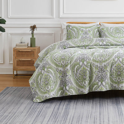 Front View of Pure Melody Quilt Set in green#color_pure-melody-green