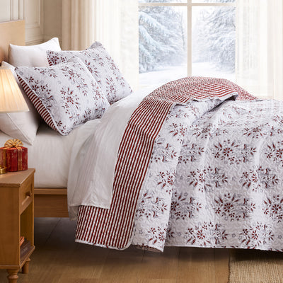 Merry Manor Reversible Quilt Set