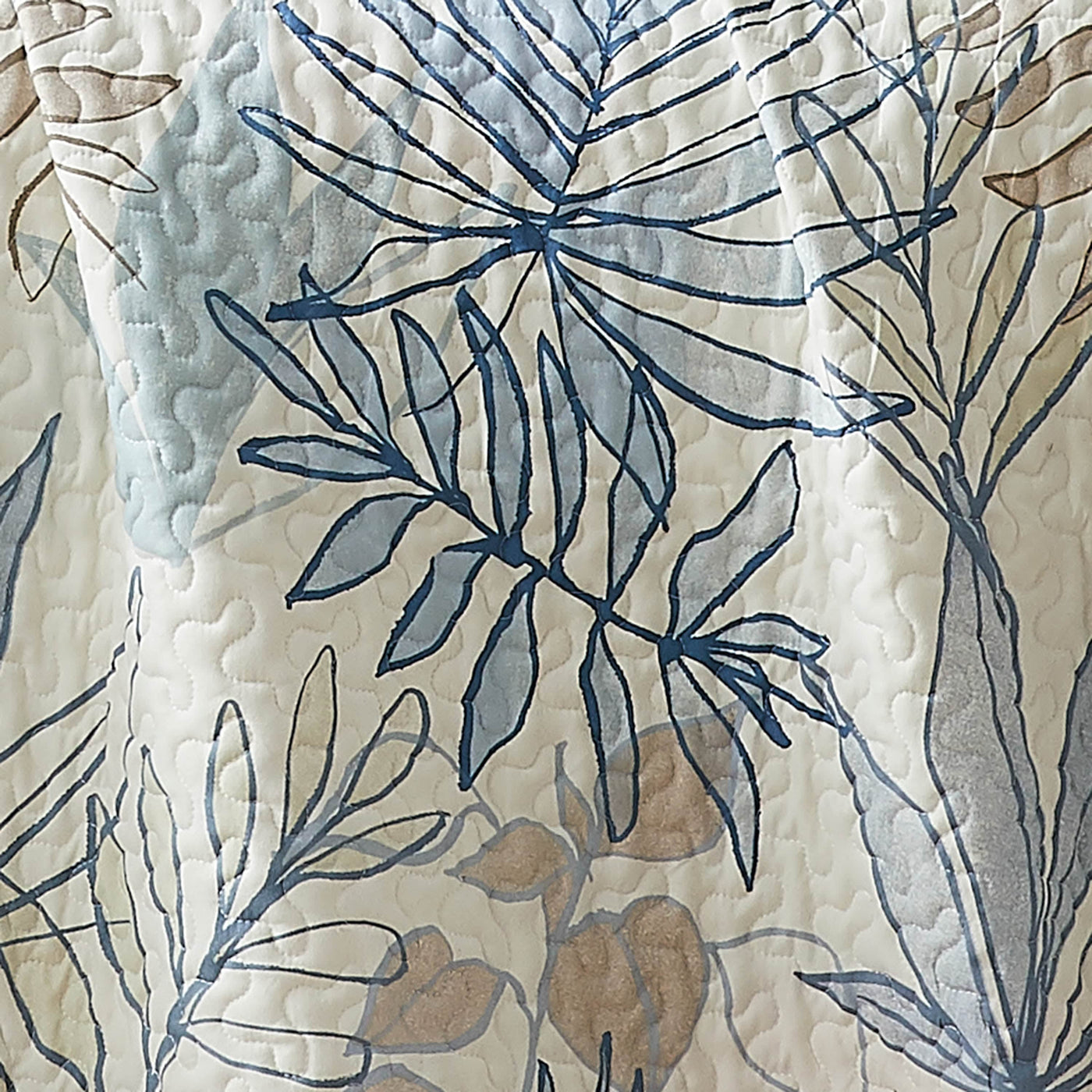Details and Print Pattern of Tropic Leaf Oversized Quilt Set in blue#color_tropic-leaf-blue
