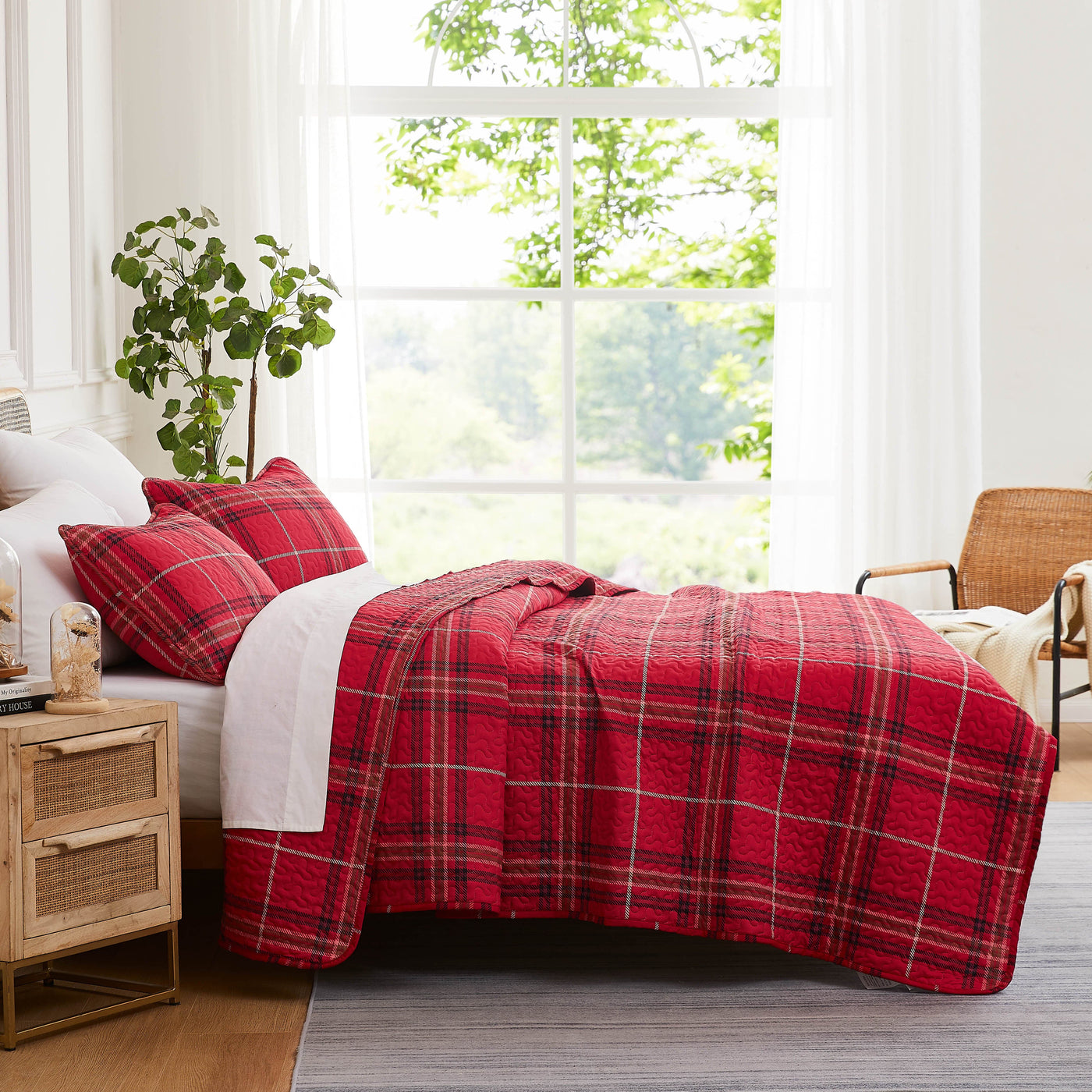 Side View of Vilano Plaid Quilt Set in red#color_plaid-red