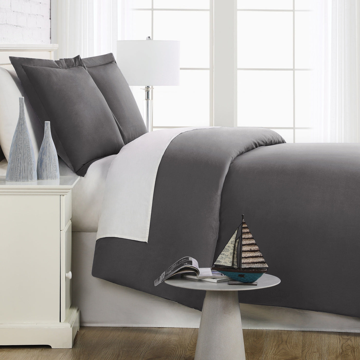 Side View of Everyday Essentials Duvet Cover Set in Slate#color_slate