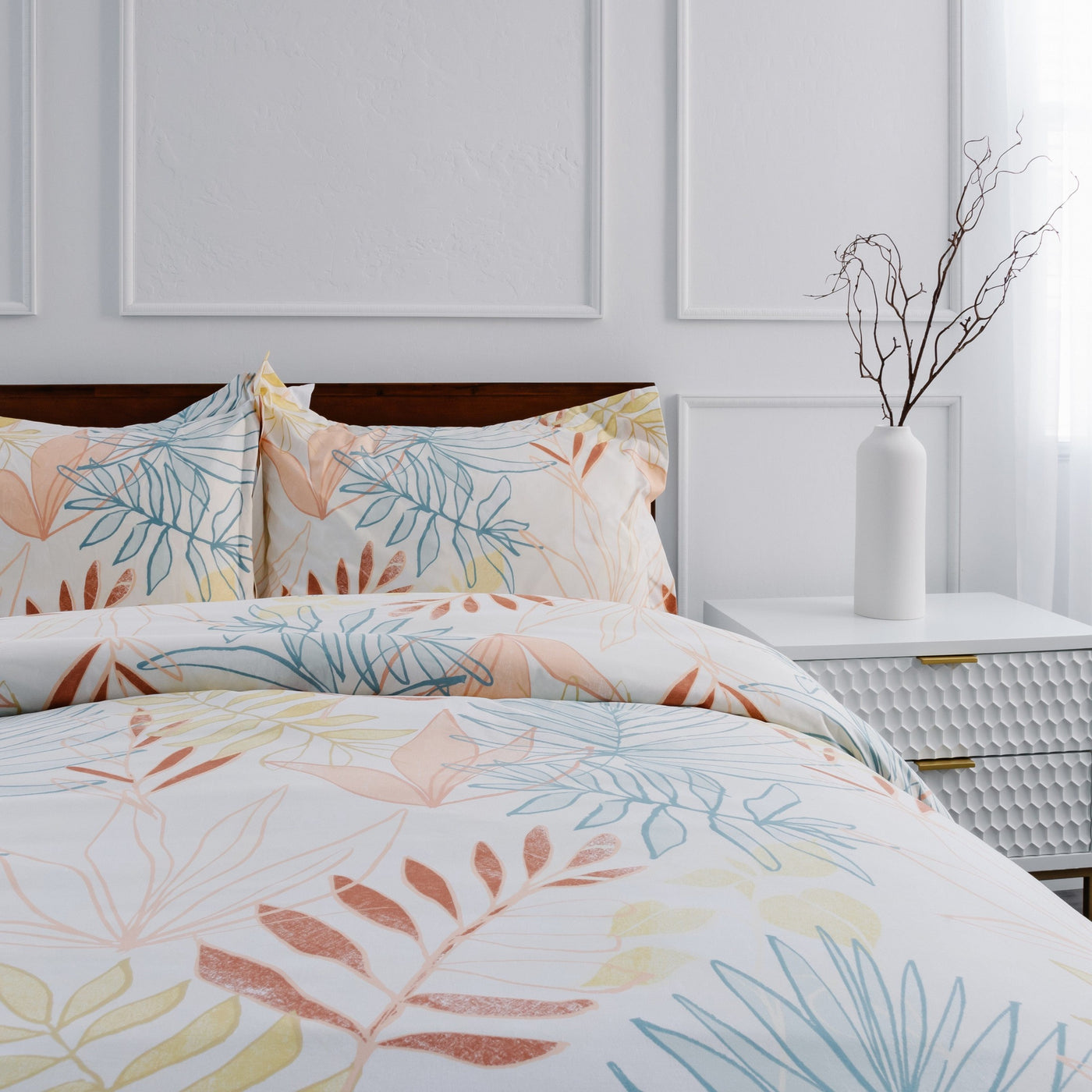 Front View of Tropic Leaf Comforter Set in Cream#color_tropic-leaf-cream