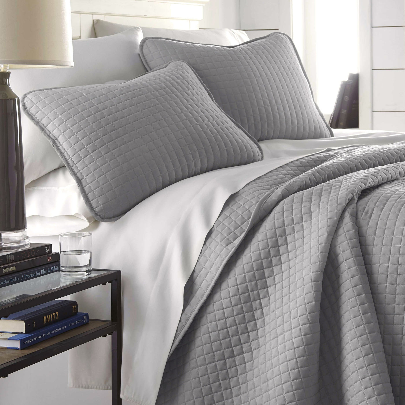 Side View of Vilano Oversized Quilt Set in Grey #color_vilano-steel-gray