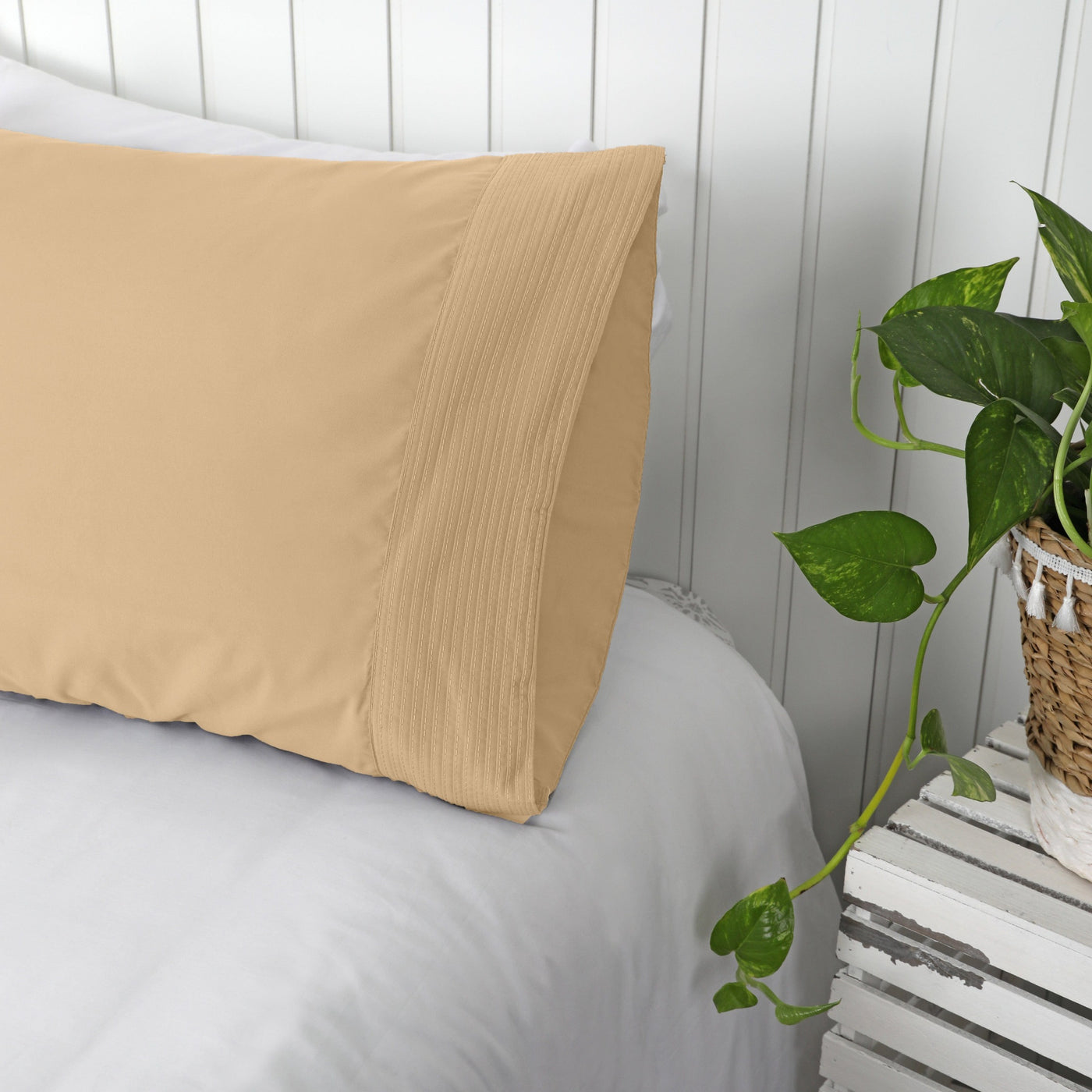 Side View of Vilano Pleated Pillow Cases in Gold#color_vilano-gold