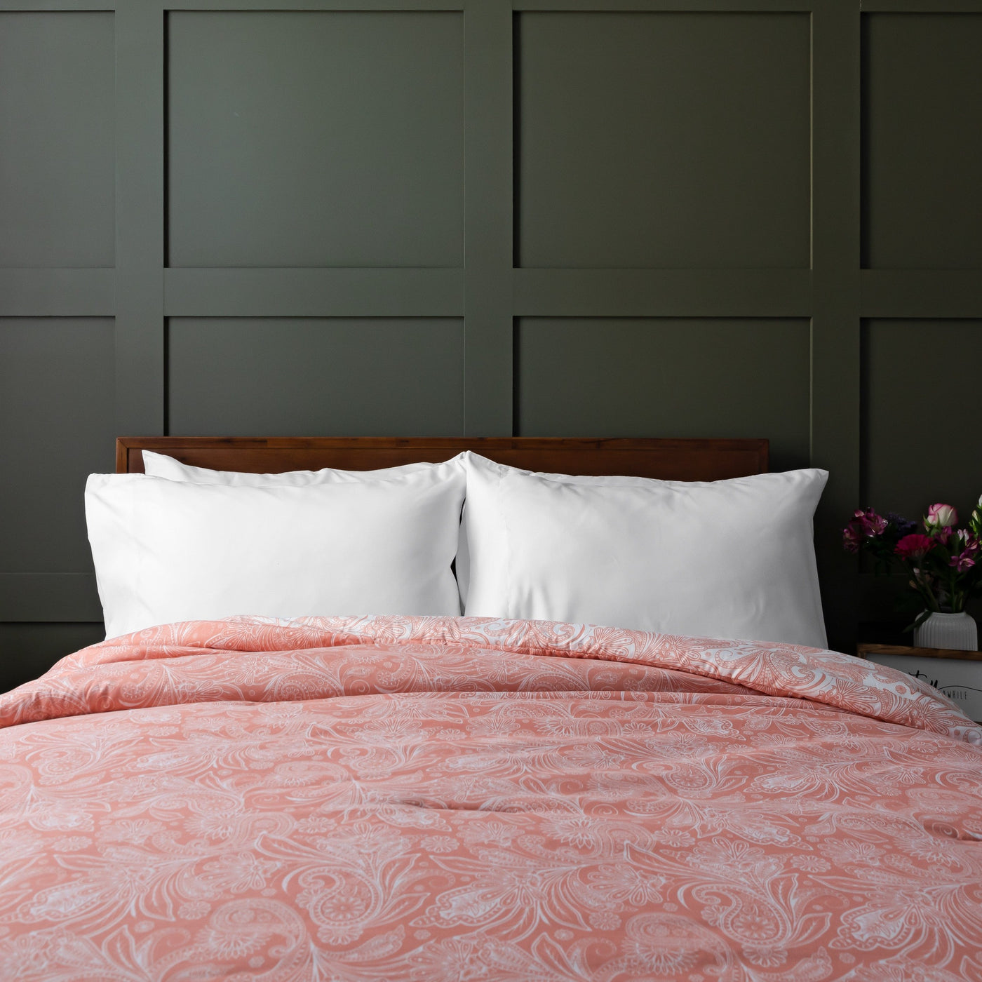 Center View of Perfect Paisley Reversible Comforter Set in Coral#color_perfect-paisley-coral-haze