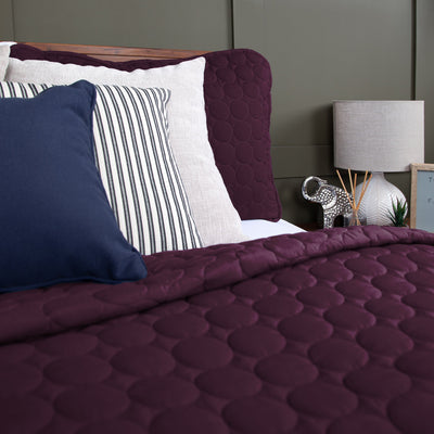 Details and Texture of Southshore Essentials Quilt Set in Purple#color_purple