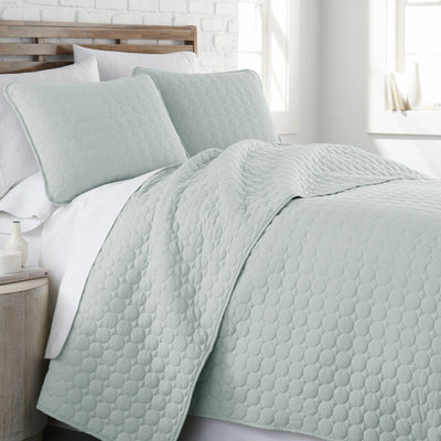 Side View of Southshore Essentials Quilt Set in Hint of Green#color_hint-of-green