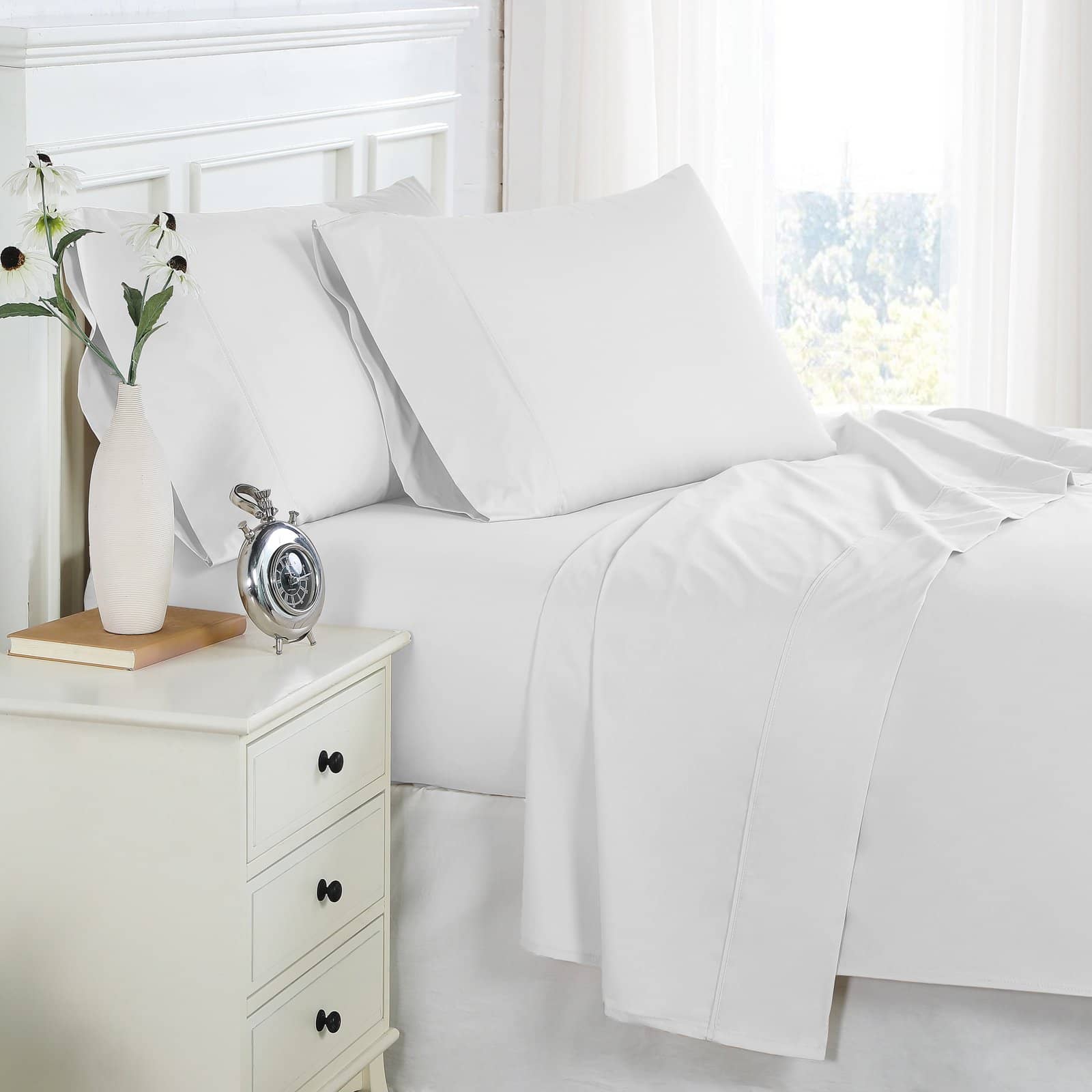 Percale Sheet Set in White#color_percale-white