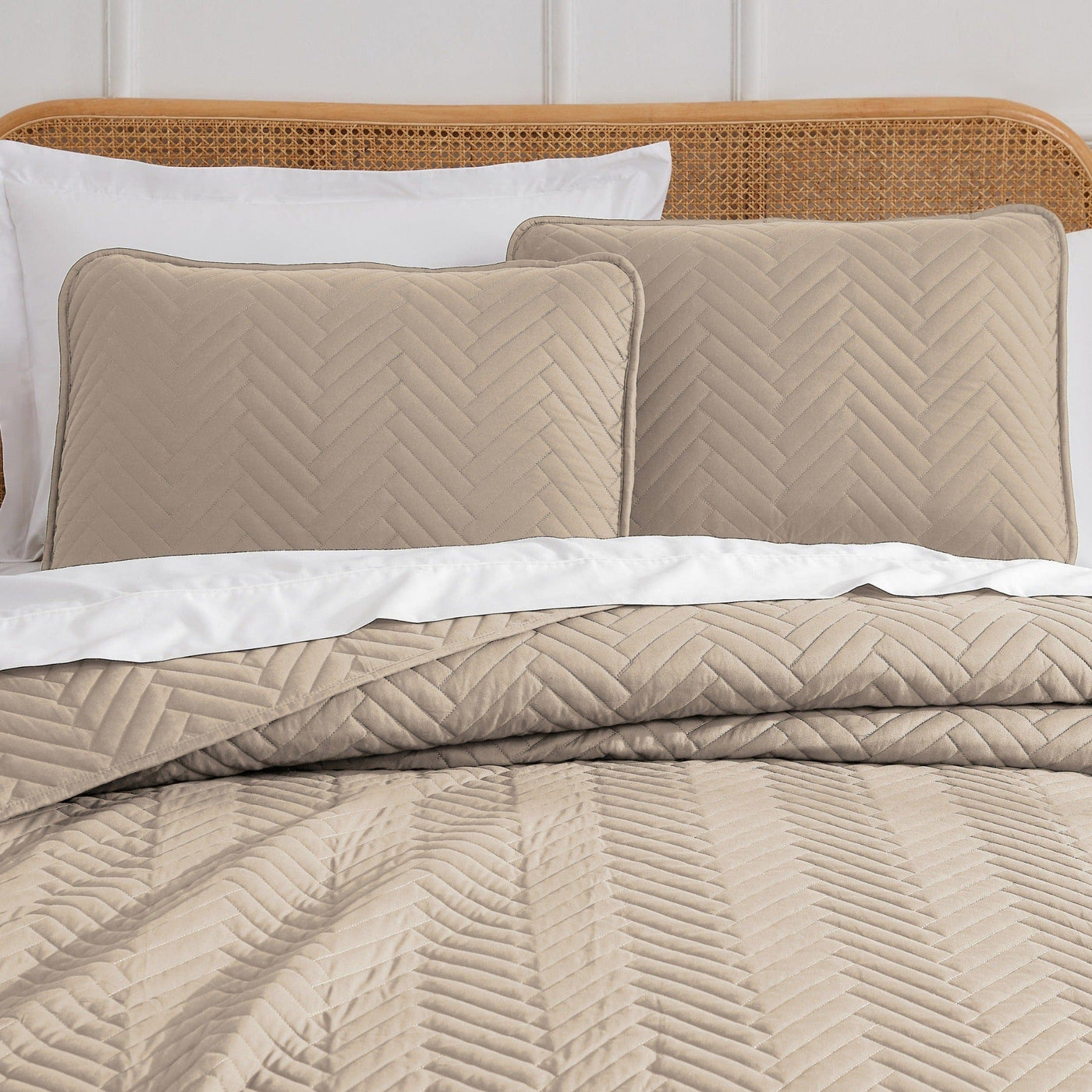 Center View of Chevron Oversized Quilt Set in Sandy Taupe#color_chevron-sandy-taupe