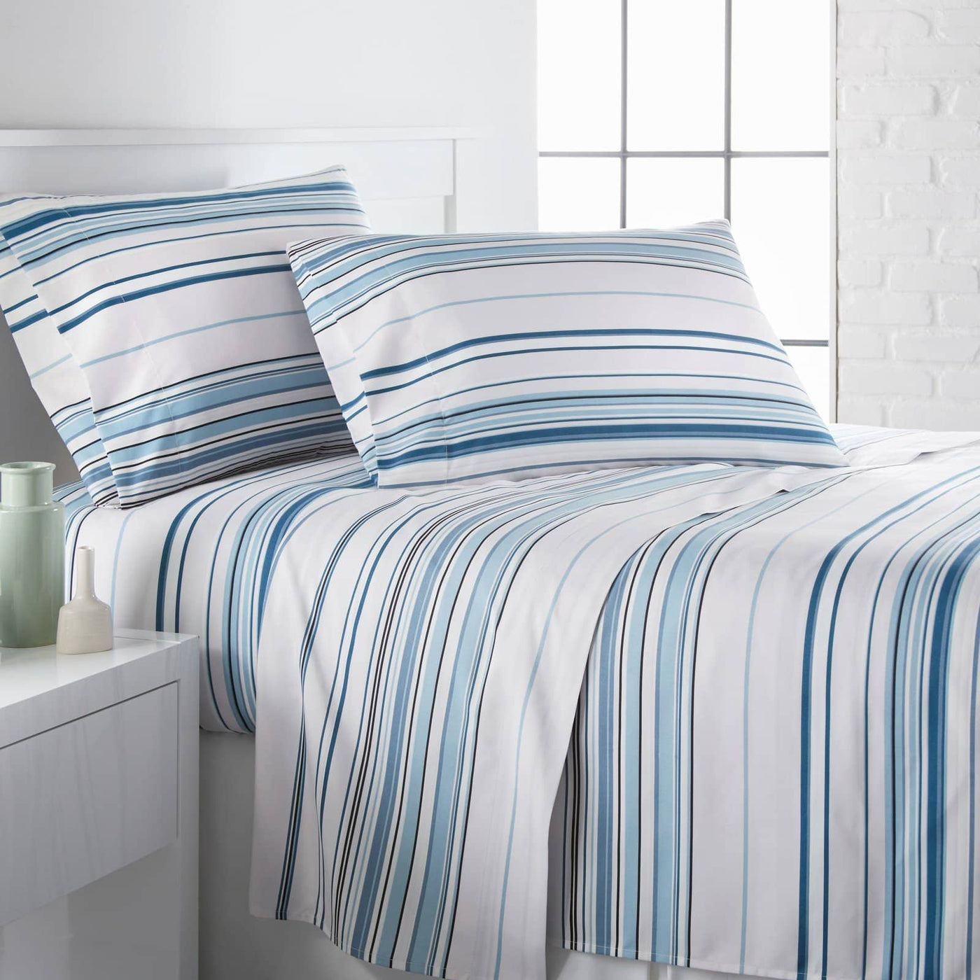 Coastal Stripes Printed Sheet Sets in Blue Stripes#color_coastal-blue