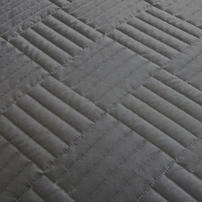 Details and Texture of Grid Oversized Quilt Set in Slate#color_grid-slate