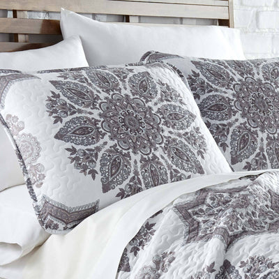 Infinity Reversible Quilt and Sham Set in Grey#color_infinity-grey