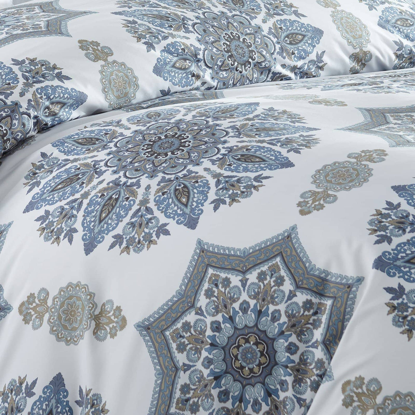 Infinity Reversible Duvet Cover and Sham Set in Blue#color_infinity-blue