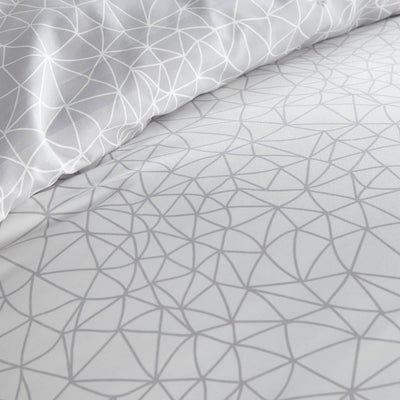 Geometric Maze Comforter Set in Grey#color_geometric-maze-grey