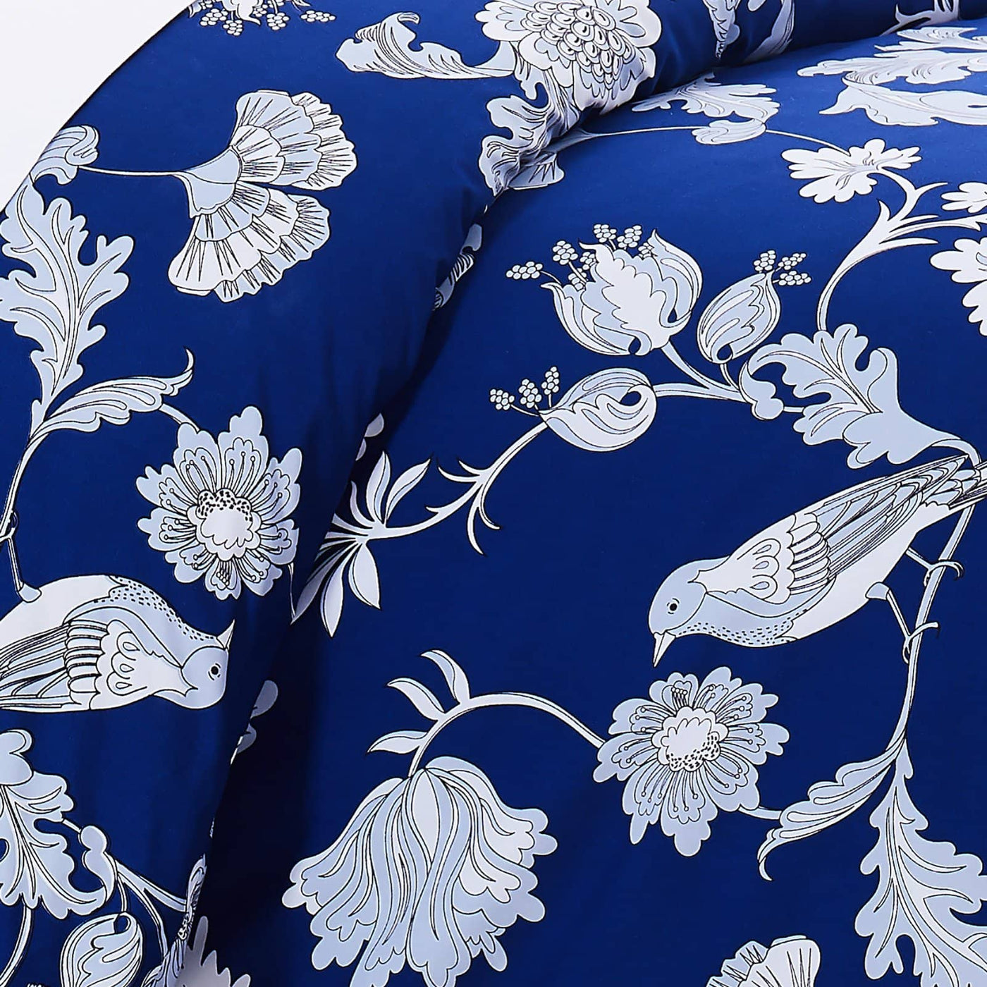 Early Springs Comforter Set in Blue#color_early-spring-blue