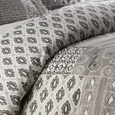 Details and Print Pattern of Global Patchwork Duvet Cover Set in Grey#color_patchwork-grey