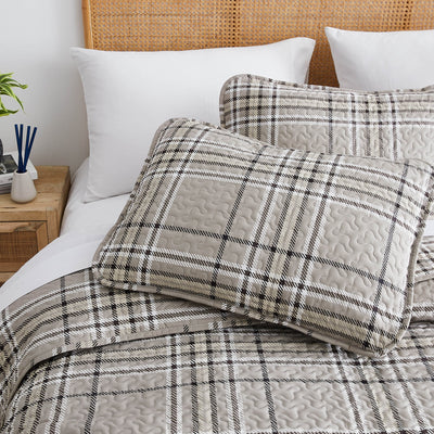 Close Up View of Vilano Oversized Quilt Shams in mocha#color_plaid-mocha