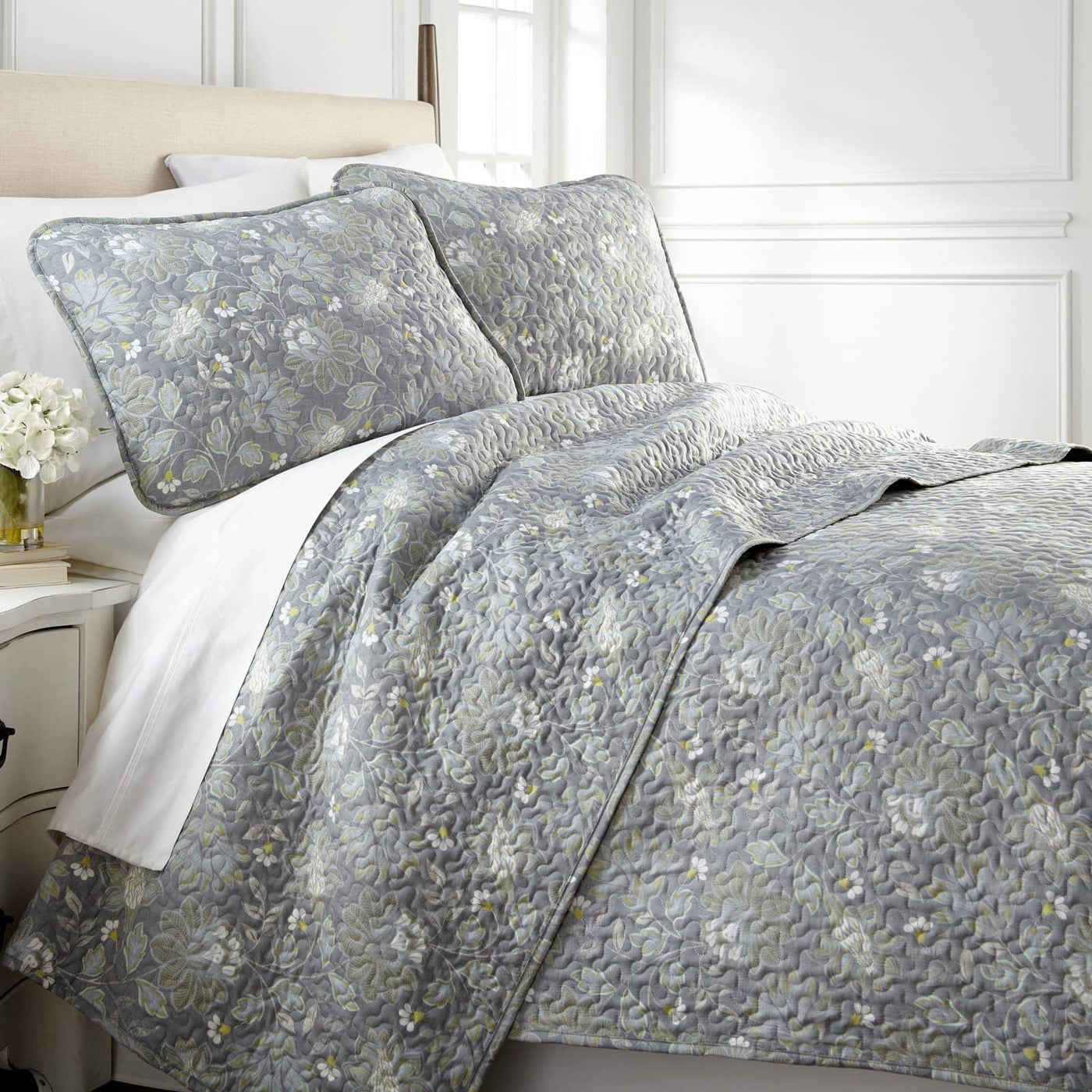 Infinite Blossom Reversible Quilt Set in Steel Blue#color_all
