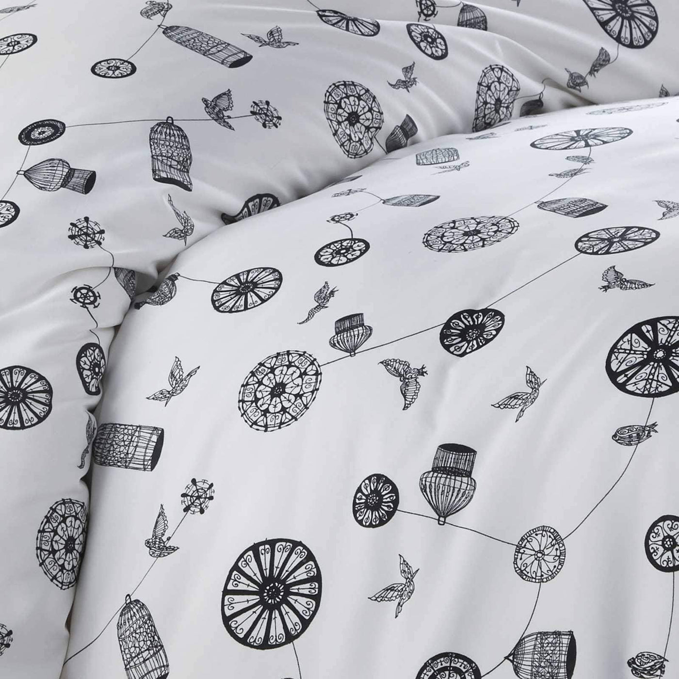 Details and Print Pattern of Songbird Spring Duvet Cover Set in White#color_songbird-white
