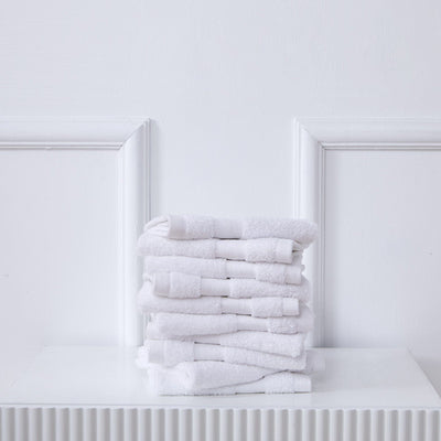 10 Piece of Stack Super-Plush Hand Towel and Wash Cloth in White#color_medium-weight-classic-towel-white
