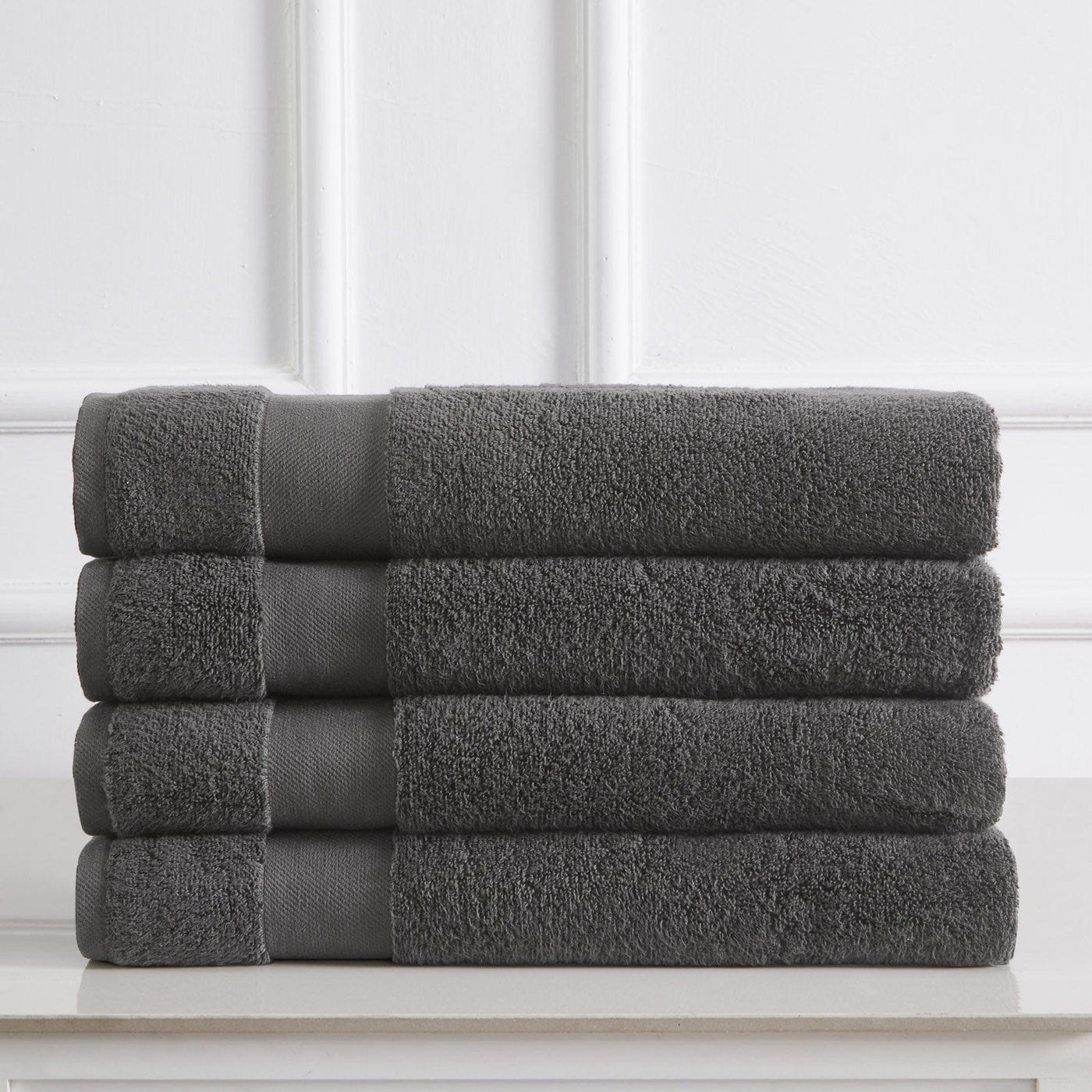 4 Piece of Super-Plush Bath Towel in Charcoal Stack Together#color_medium-weight-classic-towel-charcoal