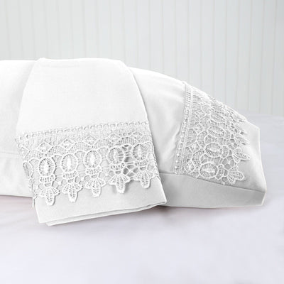 Details of Elegant Crochet Lace Hem of Vilano in White#color_vilano-bright-white