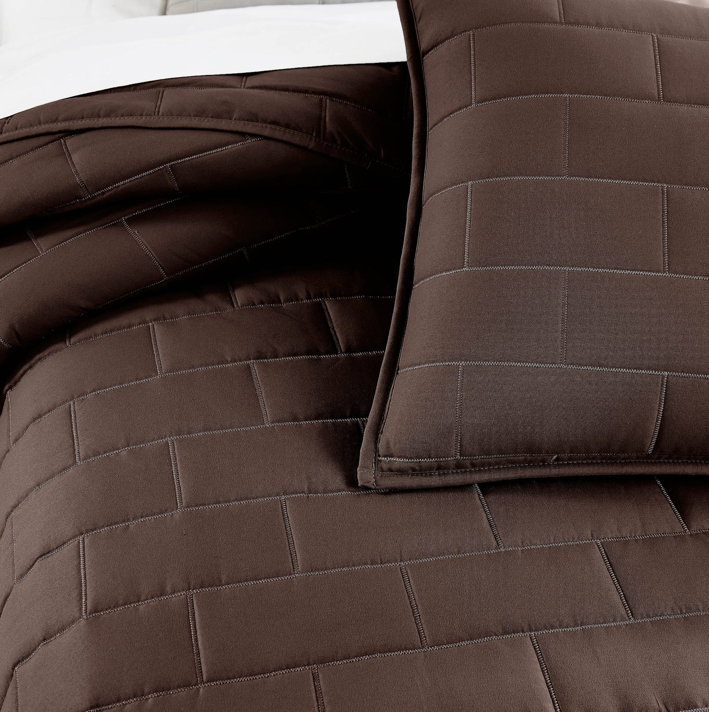 Details of Vilano Brickyard Quilt Set in brown#color_vilano-chocolate-brown