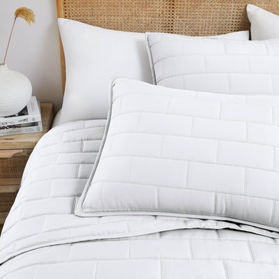 Details of Vilano Brickyard Quilt Set in bright-white#color_vilano-bright-white
