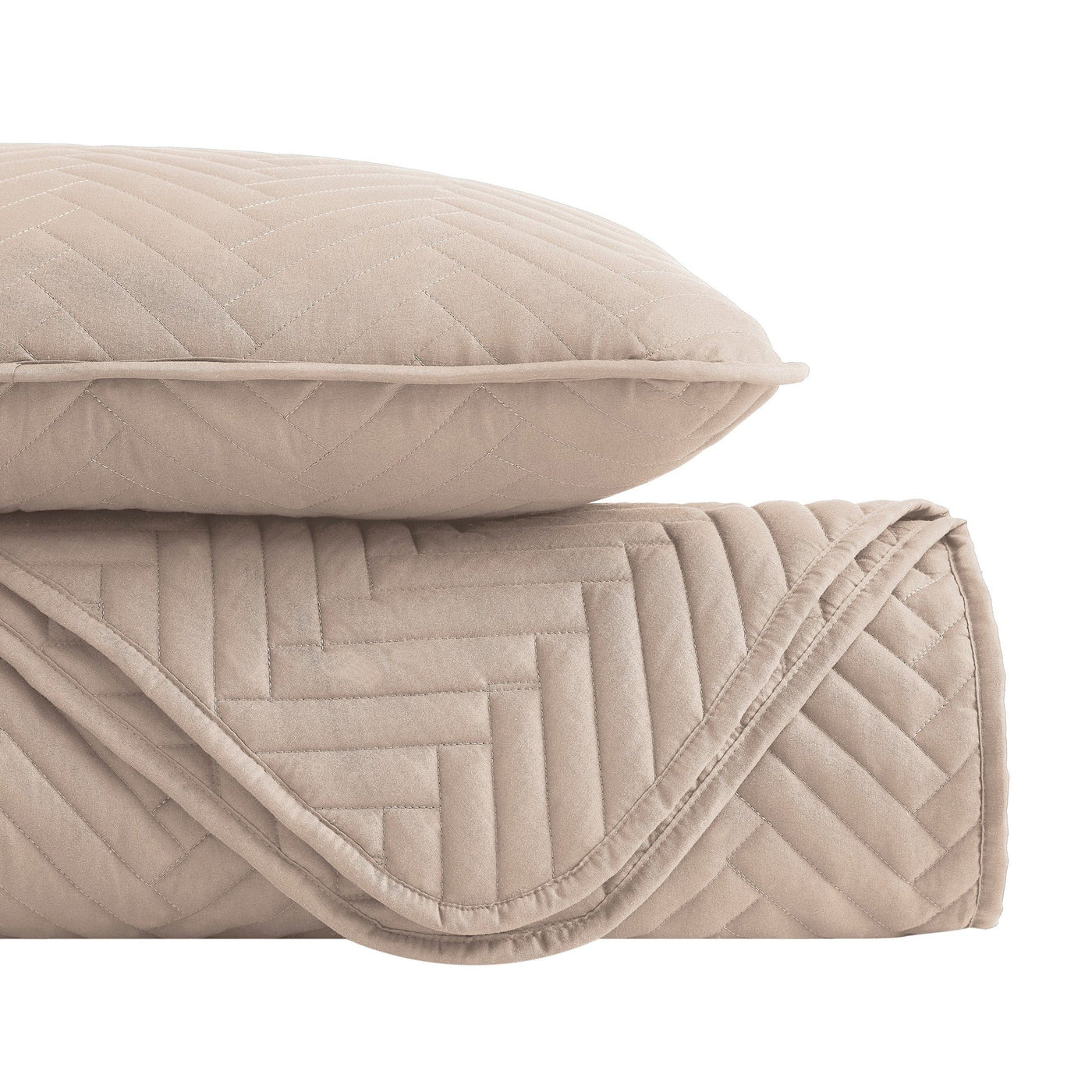 Details and Texture of Chevron Oversized Quilt Set in Sandy Taupe#color_chevron-sandy-taupe