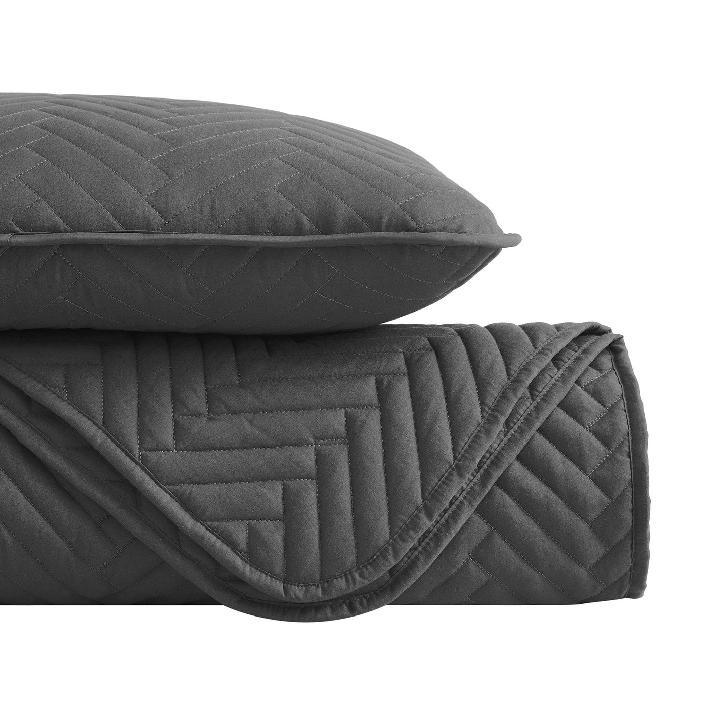 Details and Texture of Chevron Oversized Quilt Set in Slate#color_chevron-slate